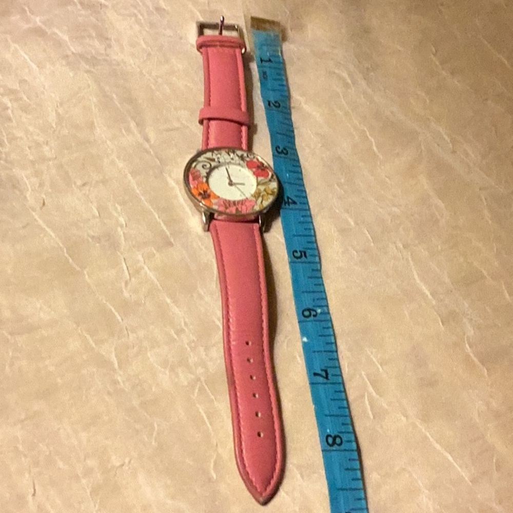 Vera Bradley Floral watch face with Leather pink band - Picture 9 of 10